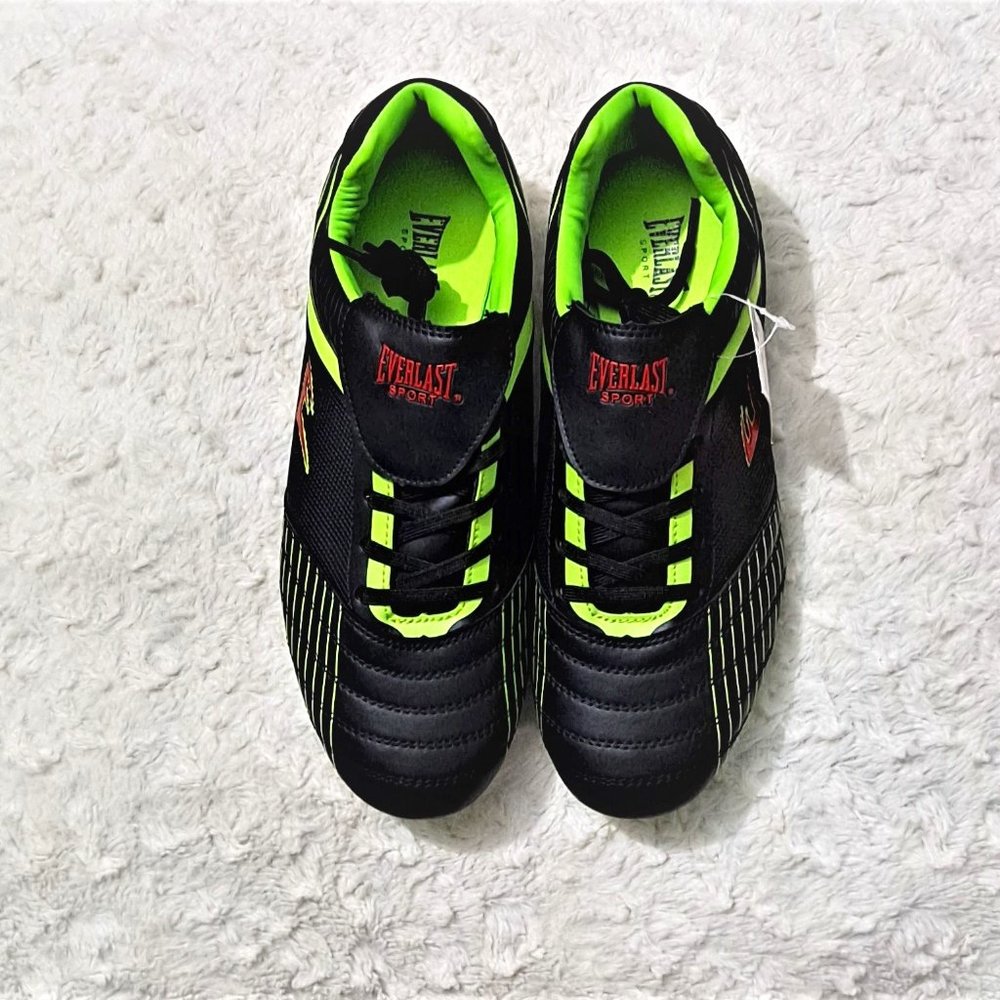 EVERLAST SPORT MEN'S GOLAZO SOCCER SHOES - SIZE 8